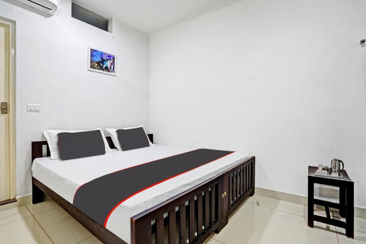 Collection O White House Pearl Hotell Kochi Eksteriør bilde