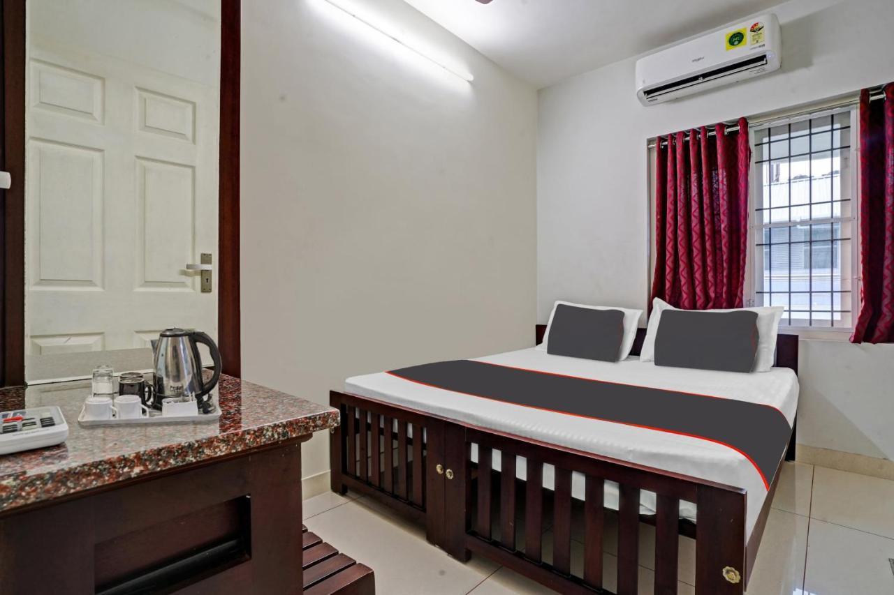 Collection O White House Pearl Hotell Kochi Eksteriør bilde