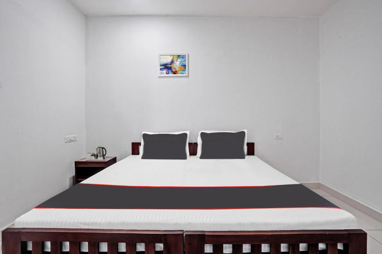 Collection O White House Pearl Hotell Kochi Eksteriør bilde
